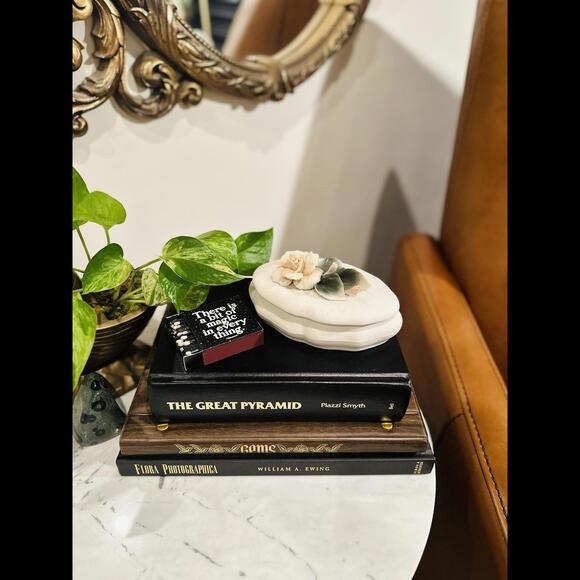 Small Trinket Box Italian Capodimonte with Rose Lid - Picture 4 of 8